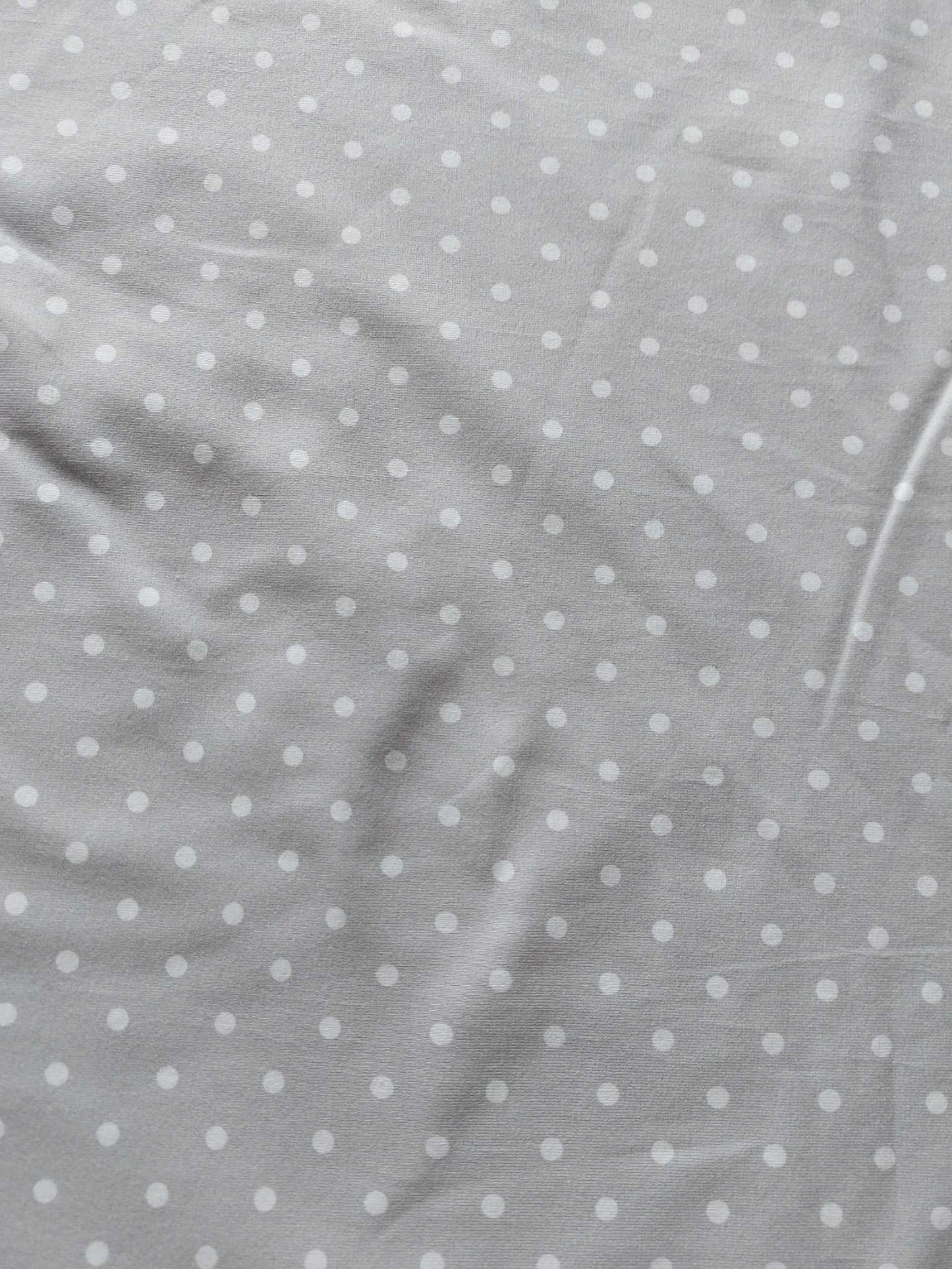 Light grey polka dot CL