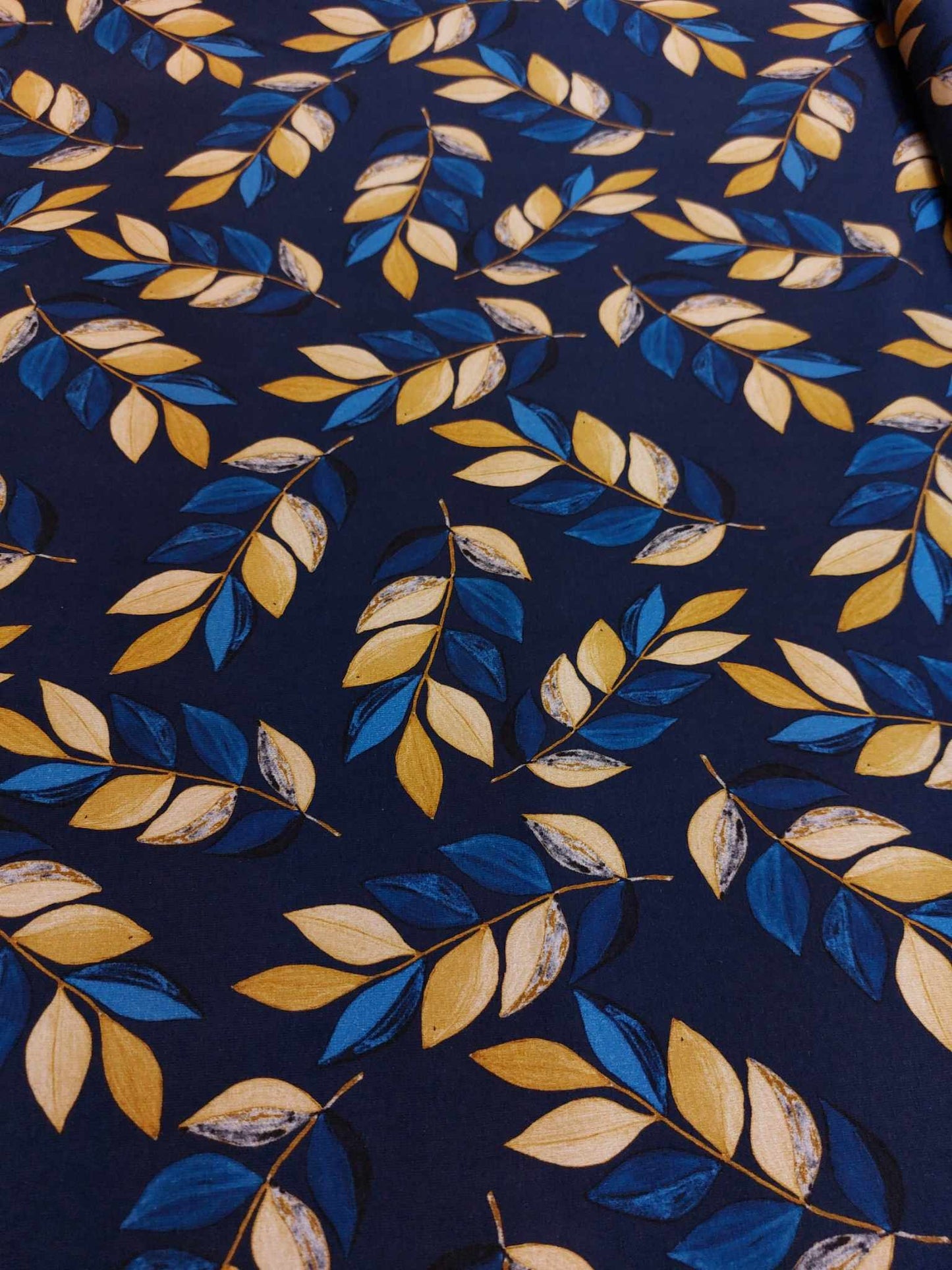 Blue and yellow leaves CL