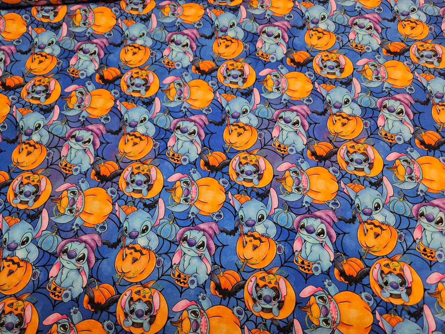 Character Halloween CL