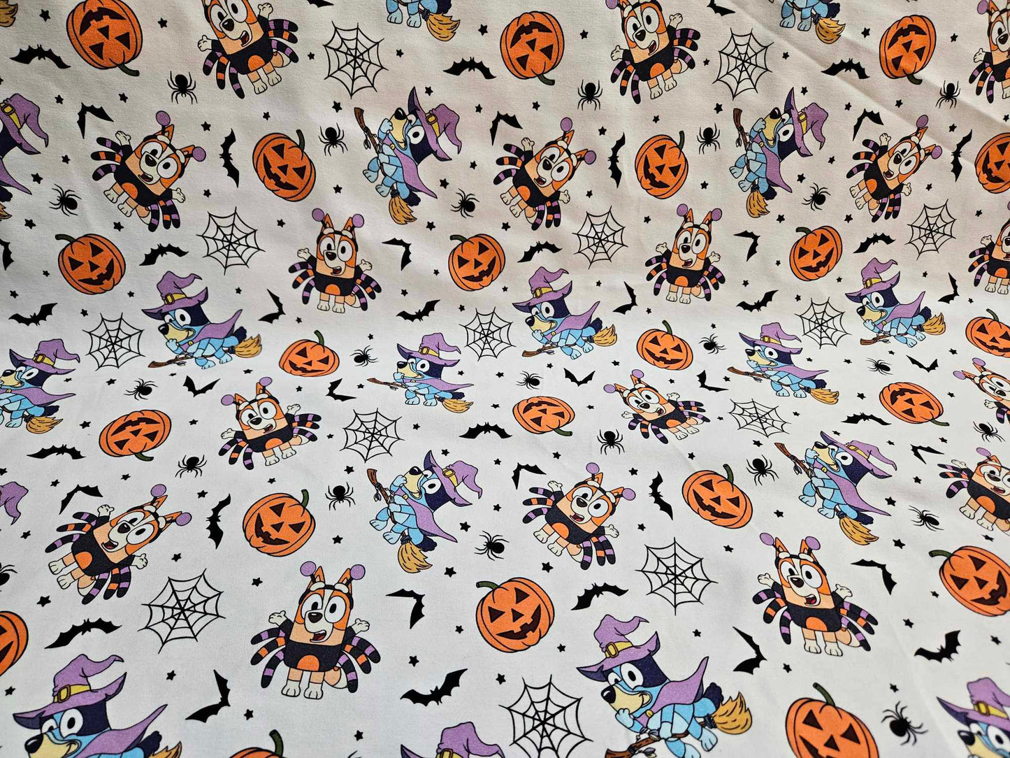 Character Halloween CL